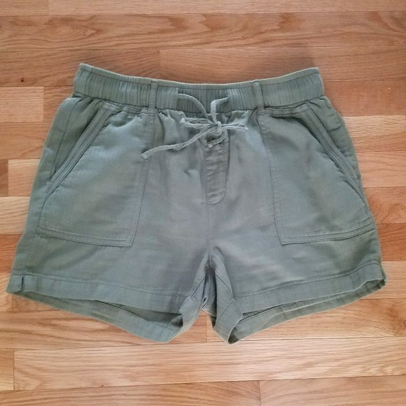 Old Navy Pants - Old Navy Drawstring Shorts - Light Olive Green - S